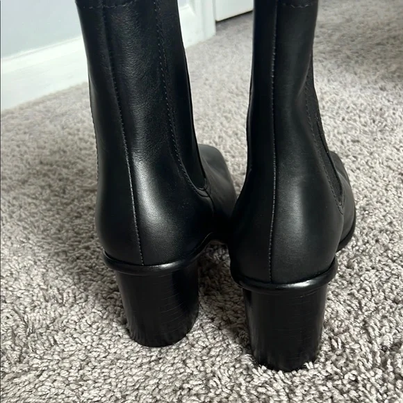New Black Vero Chelsea Ankle Boots with Elastic Panels, size 10.5 - Picture 3 of 7